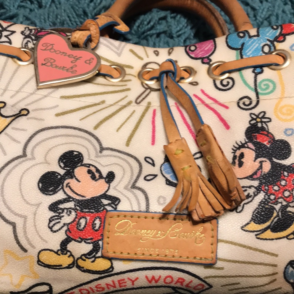 Vintage Very Rare Walt Disney Dooney & Bourke Bag - Picture 12 of 12